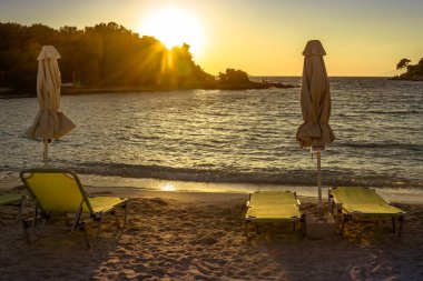 Arnavutluk'ta güzel plaj tatil için. İyonya Denizi