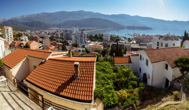 Budva şehir manzarasına. Karadağ