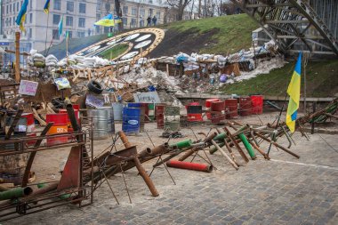 Kiev. Ukrayna. 19 Aralık 2013. Barikatlar sırasında Euromaydan ile şehrin merkezi sokak