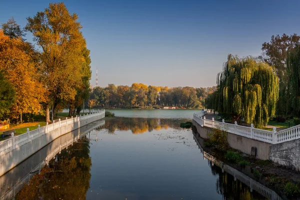 Hösten Stadsparken Staden Chmelnitskij — Stockfoto