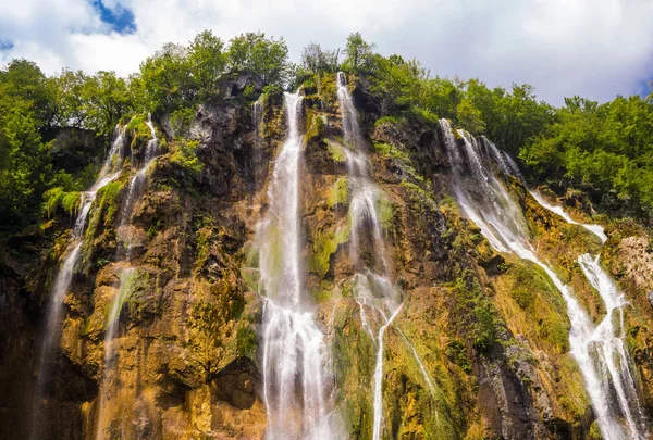 Schöner Wasserfall Nationalpark Plitvicer Seen Kroatien — Stockfoto