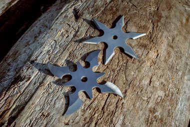 Shuriken (yıldız oluşturma), geleneksel Japon ninja soğuk silah
