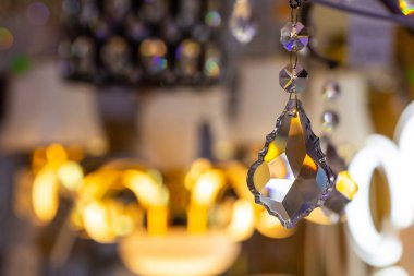 Ampuller ve lambalar deposunda kristallerin arka plan