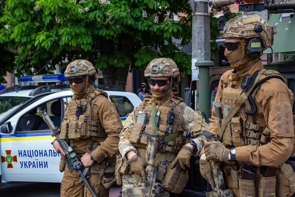 Chmelnizki. Ukrainisch. 23. Mai 2019 Soldaten des ukrainischen Arms — Stockfoto