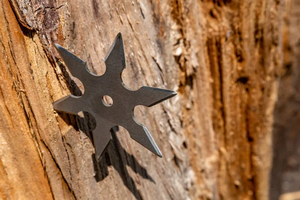 Shuriken (yıldız oluşturma), geleneksel Japon ninja soğuk silah