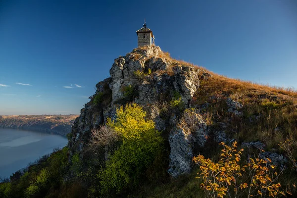 Kanion w pobliżu Dniestru. Krajobrazy Ukrainy. — Zdjęcie stockowe