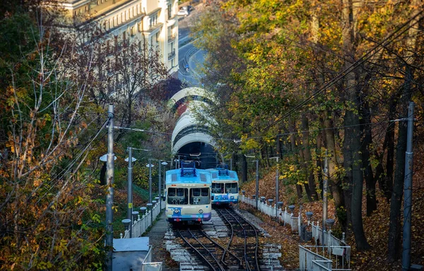 Funicular de Kiev. Otoño en la ciudad . — Foto de Stock