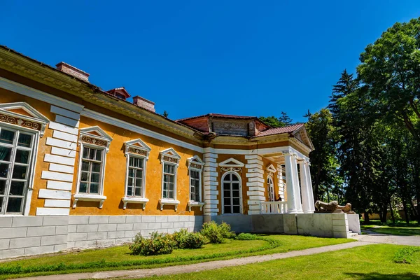 Piękny Malowniczy Pałac Samchiky Podróż Przez Ukrainę — Zdjęcie stockowe