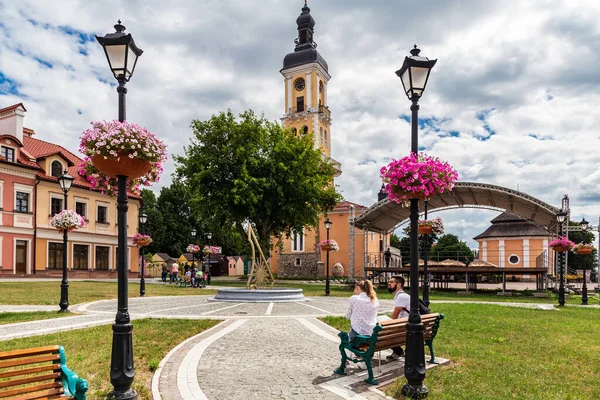 Kamyanets Podolsky. 1 Ağustos 2020. Yazın eski şehrin sokakları ve binaları.