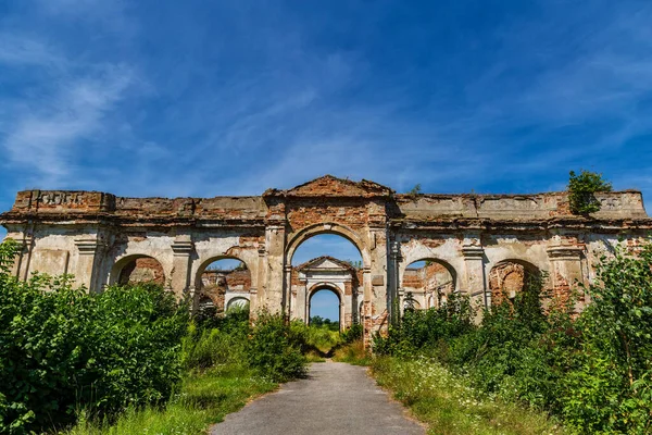 Izyaslav一座废弃的旧宫殿乌克兰 — 图库照片