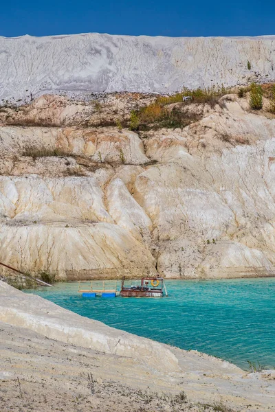 Granito Abandonado Pedreira Areia Com Lago Extração Pedra Cânion — Fotografia de Stock