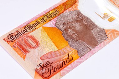 Firavun 2. Ramses ve piramitlerin görüntüsüyle Mısır 'ı 10 Pound. Mısır 'ın polimer parası