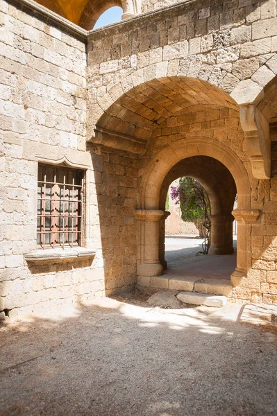 Filerimos Duvar Colonnade Churchyard Çalışan Manastırı Rodos Yunanistan — Stok fotoğraf