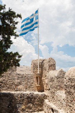 Kalıntılar, bir Dor Tapınağı, Athena yaklaşık 300 M.ö. kalma Lindia. Knights of St tapınağın üzerine 13 yüzyıl önce inşa John of, Castle. Yunan Rodos Adası, Lindos. Europe.