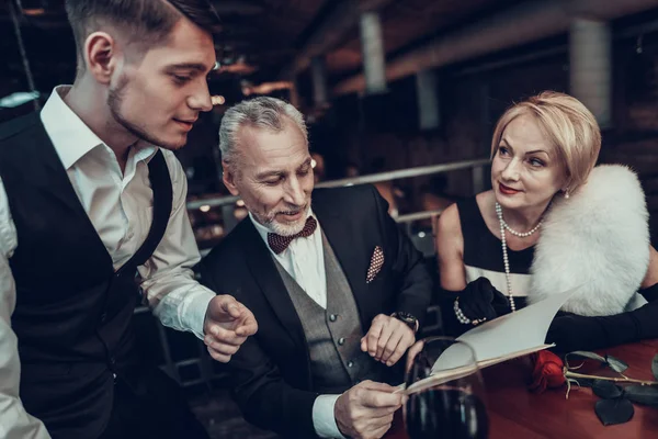 Zakenvrouw Ondernemer Oude Mensen Uit Het Bedrijfsleven Succesvolle Oude Mensen — Stockfoto