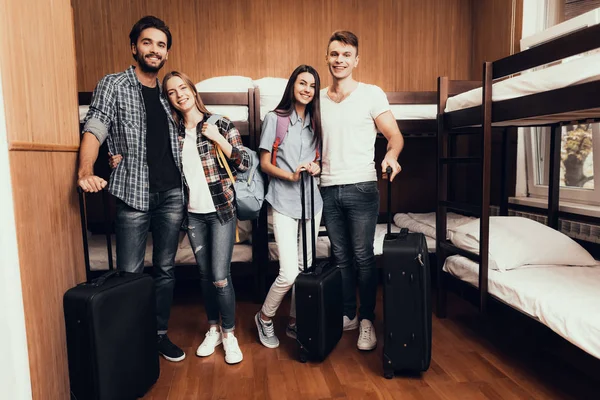 Hostel Young People Best Friends Traveling Small Room Hostel Spend — Stock Photo, Image