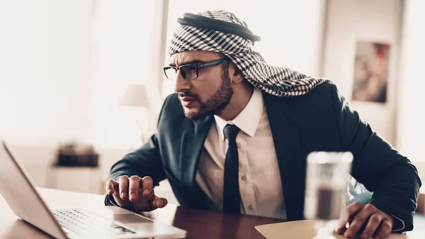 Arab Businessman Man Wearing Black Suit Experienced Entrepreneur Successful Young — Stock Photo, Image