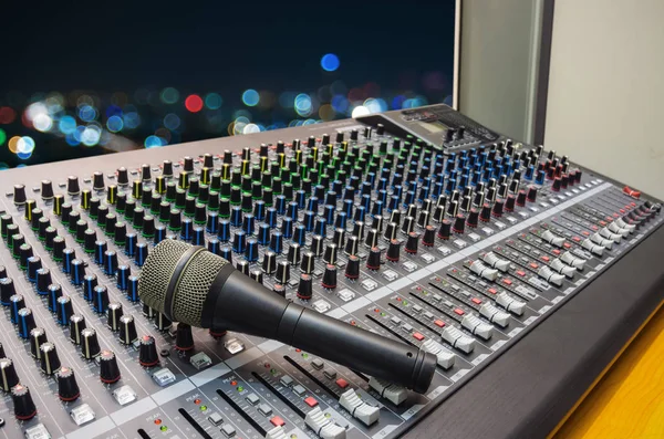 Microphone Mixer Blurred Musical Background Mixer Music Mixer Board Style — Stock Photo, Image