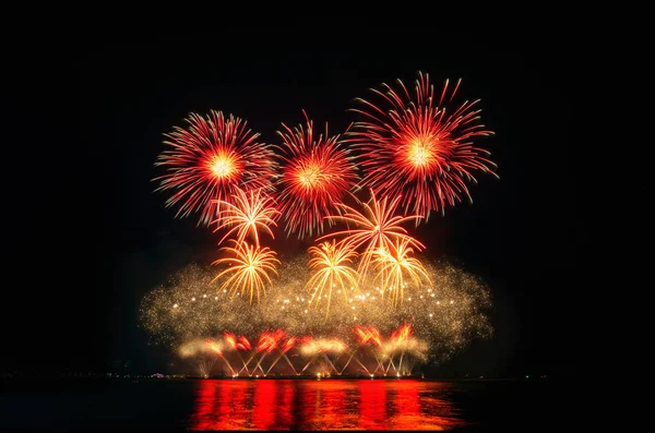 Fuochi Artificio Colorati Sullo Sfondo Del Cielo Nero — Foto Stock