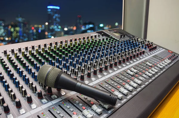 Microphone Mixer Blurred Musical Background Mixer Music Mixer Board Style — Stock Photo, Image