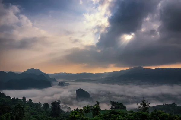 Phu Lanka Táj Ködös Hegyek Napkelte Phayao Thaiföld Phu Langka — Stock Fotó