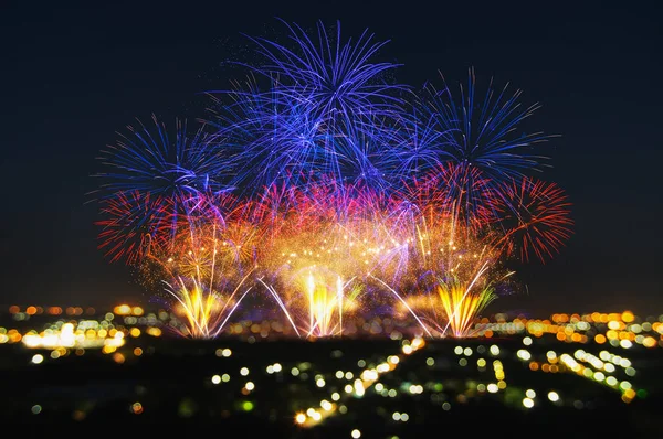 Gyönyörű Tűzijáték Ünnep Maszatos Bokeh Fény — Stock Fotó