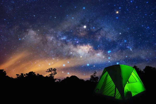 Láctea Com Estrelas Tenda Primeiro Plano Traveler Camping Norte Tailândia — Fotografia de Stock