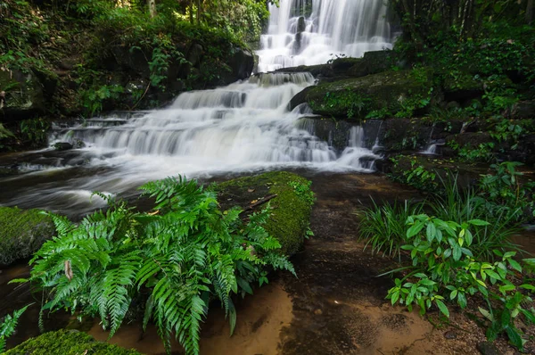 Man Daeng Waterval Waterval Met Herfst Kleurverandering Mooie Natuur — Stockfoto