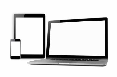 Dizüstü bilgisayarlar, tabletler ve cep telefonları. Beyaz arka plan üzerinde izole elektronik becerikli alet mockup görüntü.
