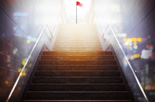 Treppe Des Bahnhofs Mit Metallgeländer Konzept Erfolgreich — Stockfoto