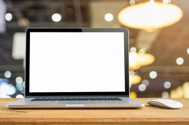 Kavramsal çalışma alanı, tablo boş ekran ile dizüstü bilgisayar.