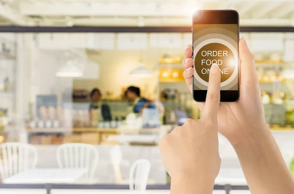 Dotknij Ekranu Smartfona Ikona Kawa Kawiarni Niewyraźne Tło Jedzenie Koncepcja — Zdjęcie stockowe