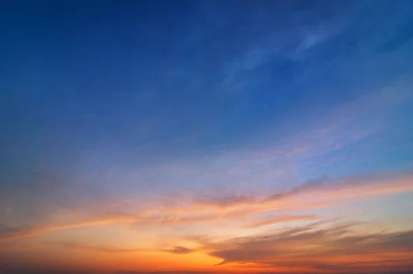 Bello Sfondo Del Cielo Colori Drammatici Sera — Foto Stock