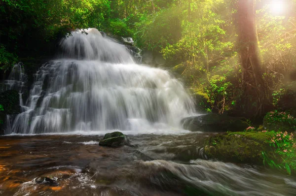 Man Daeng Waterfall Waterfall Autumn Color Change Beautiful Nature — Stock Photo, Image