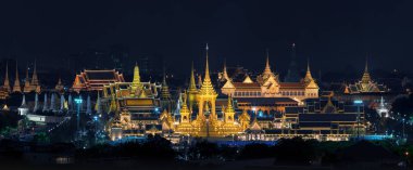  Panorama üst şantiye Kral Bhumibol Adulyadejaadej Royal cenaze ateşinde arka plan ile Sanam Luang Bangkok, alacakaranlıkta, Tayland Sarayı görülmektedir.