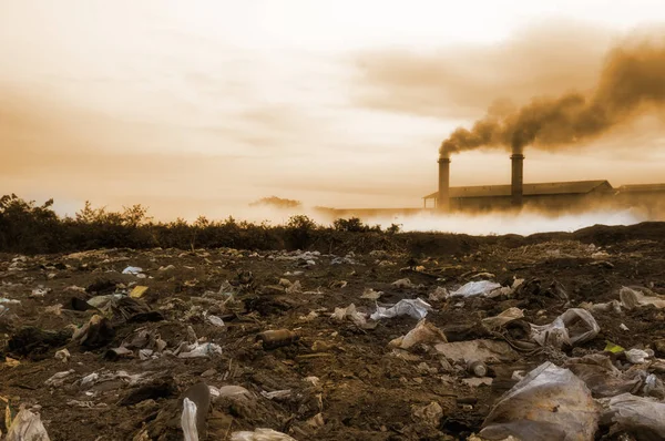 Pollution Air Par Fumée Noire Provenant Des Cheminées Des Déchets — Photo