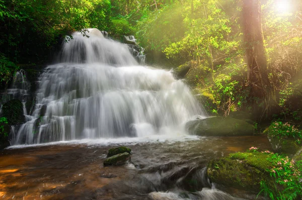 Man Daeng Waterfall Waterfall Autumn Color Change Beautiful Nature — Stock Photo, Image