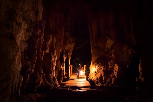 Female Explorer Holding Lantern Cave Tham Pai Mae Hong Son — Stock Photo, Image