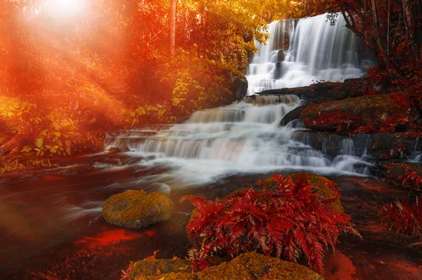 Cachoeira Man Daeng Cachoeira Com Mudança Cor Outono Bela Natureza — Fotografia de Stock