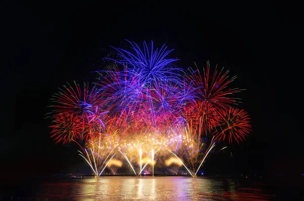 Fuegos Artificiales Colores Fondo Del Cielo Negro —  Fotos de Stock