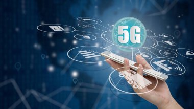 El şehir ve iletişim ağı ile smartphone akıllı ve nesneleri birbirine, Bağlan global kablosuz aygıtları bağlama simgesi 5g ağ kablosuz sistemler ve şeylerin, Internet.