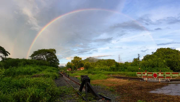 Rainbow Rain Railway Station Countryside — Stock Photo, Image