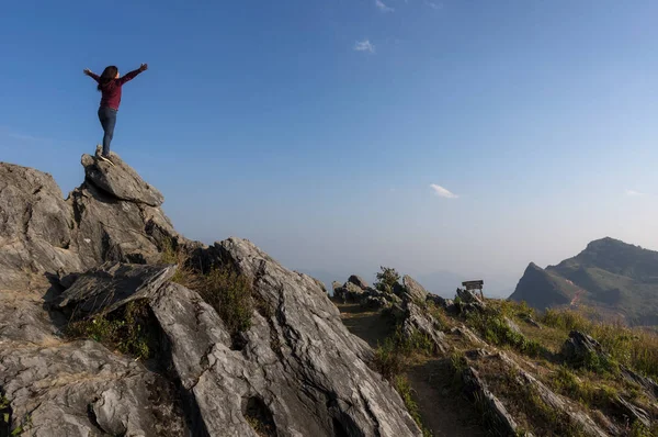 Woman Tourist Standing Top Rock Beautiful View Point Doi Pha — 스톡 사진