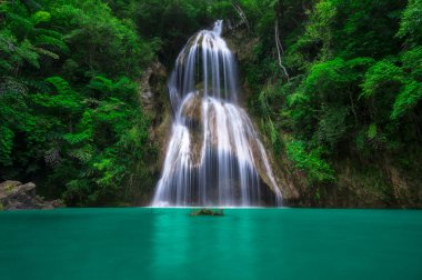 Pha Nam Yod şelale Krachan Kaeng: Phetchaburi, Thailand, tropikal derin ormandaki.