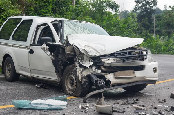 Unfall Auf Der Straße Beschädigtes Auto Nach Kollision Auf Der — Stockfoto