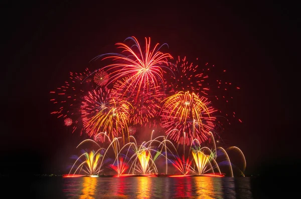 Buntes Feuerwerk Schwarzen Himmel — Stockfoto