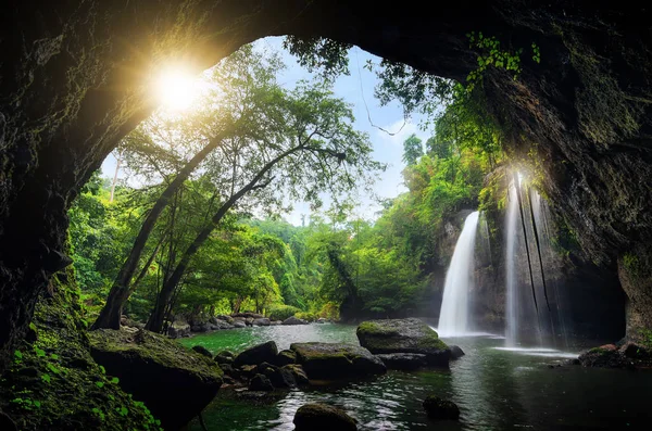 Heo Suwat Wodospad Khao Yai National Park Tajlandii — Zdjęcie stockowe