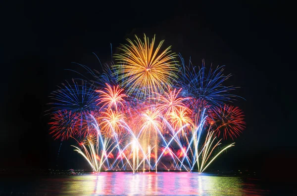 Fuegos Artificiales Colores Fondo Del Cielo Negro — Foto de Stock