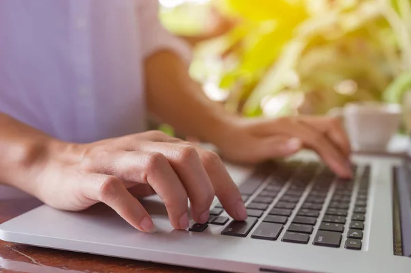 Freelance Female Hands Keyboard Laptop Cafe Girl Using Laptop Typing — Stock Photo, Image