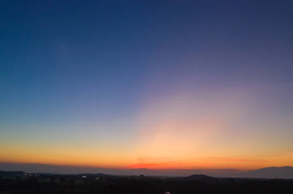 Flygfoto Över Vackra Klar Himmel Solnedgången För Bakgrunder Och Textur — Stockfoto